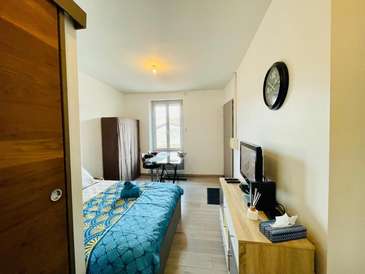 La Belcombe Apartamento Sainte-Colombe  Exterior foto